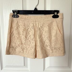 NWOT Cream High Waist Lace Shorts with Elegant Design